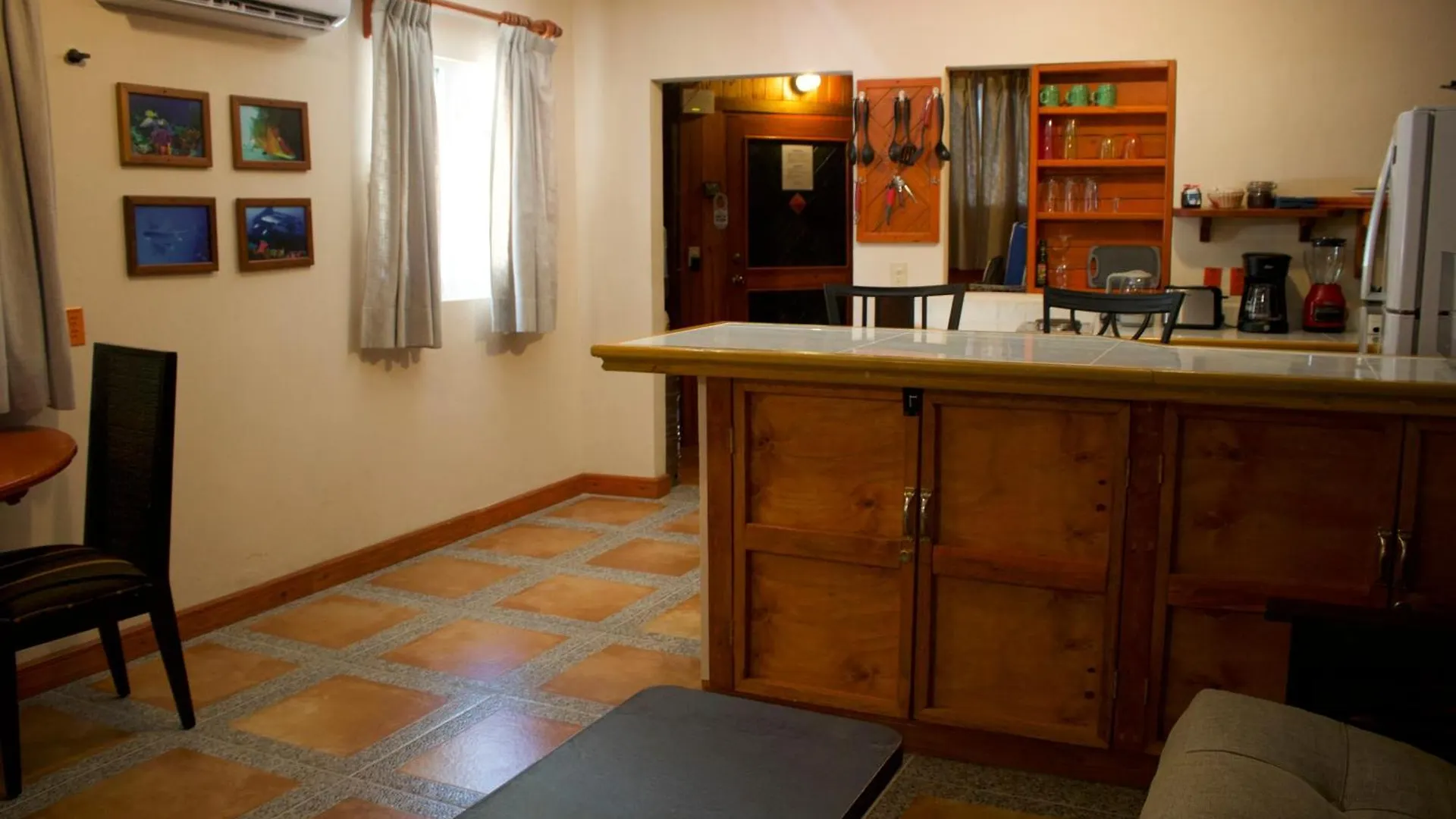 The Diving Lodge Downtown Puerto Morelos